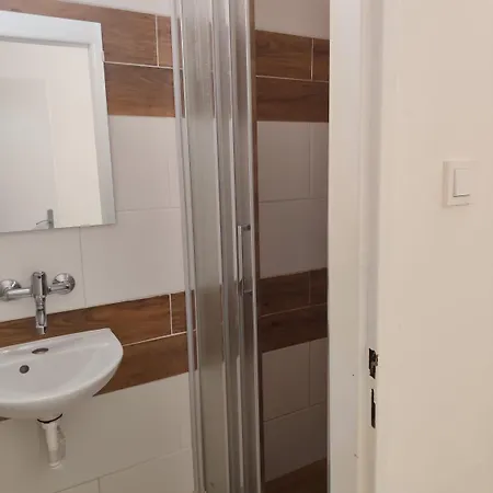 Pro 2 Osoby, Mezibori M2 *