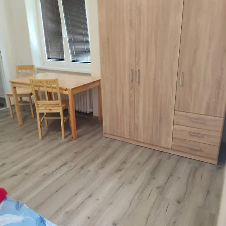 Pro 2 Osoby, Mezibori M2 Διαμέρισμα